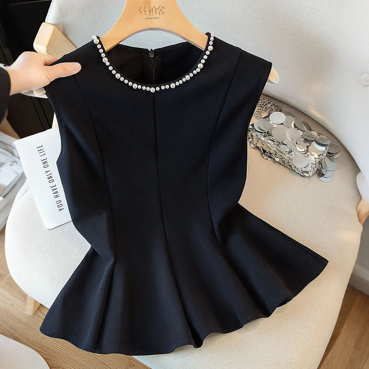 2026 Summer New Top Women's Commuting Simple Solid Slim Short Sleeveless Suits Coat Round Neck Shirt Women Zipper Blazer Vests