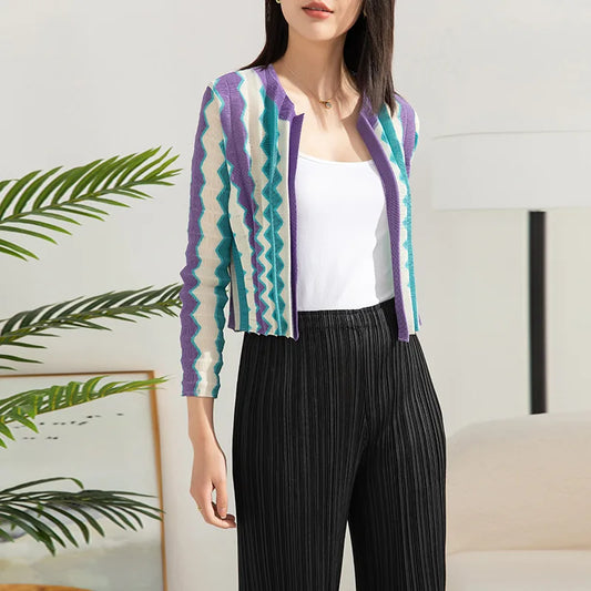 Miyake Style Coat Women Spring Autumn Fashion Top 2023 Pleated Contrast Color Cardigan Short Temperament Small Size All-Matching