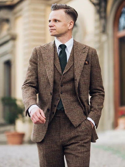 Costume Homme 3 Pieces Plaid British Style Men Suits Tailor-Made Gray Fashion Groom Tuxedos Wedding Coat Fashion Causal Prom