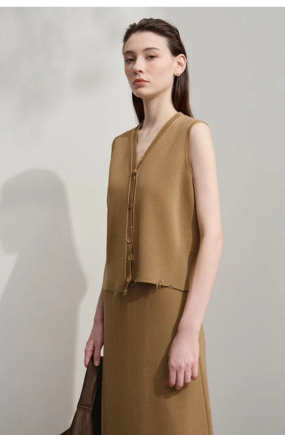 Women's Vest 2026 Autumn New Minimalist Solid Versatile Vests For Women V-neck Sleeveless Casual Short Top Female 12543005