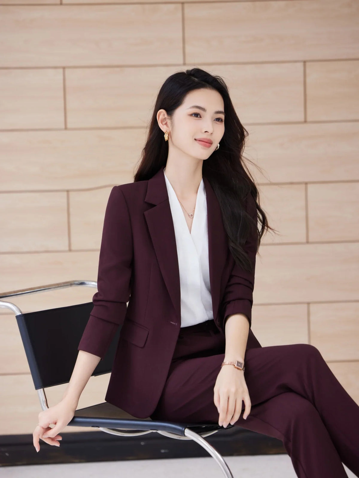 Fashionable professional women's clothing, high-quality two-piece pants + blazer. Exquisite, elegant, comfortable