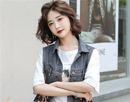 2025 Spring Summer new Fashion V-Neck Denim Vest Women Short Sleeveless Jacket Casual Single-Breasted Jean Waistcoat Female