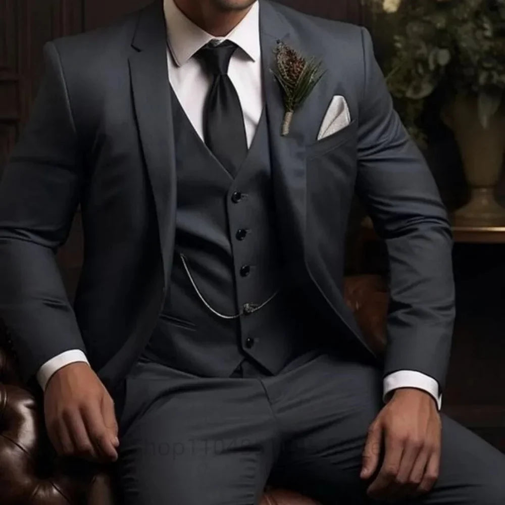Elegante Men's Grey Slim Fit Tuxedo 3-Piece Smoking Suit with Peak Lapel Blazer Vest Pants for Wedding Party