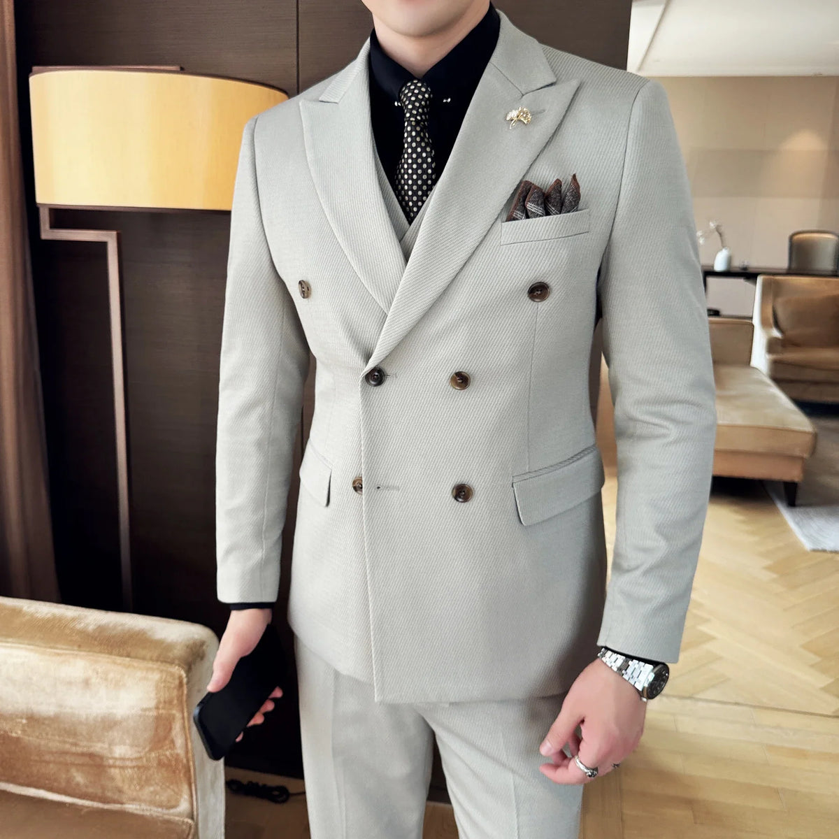 The men's three-piece wedding dress set for the autumn and winter of 2025 is a fashionable, trendy and stylish double-breasted m
