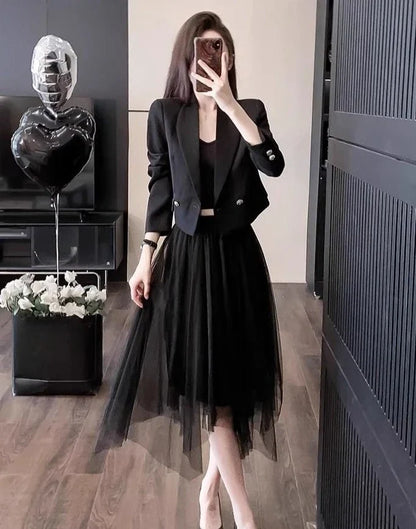 Chic Black Women Blazer 2025 New Arrival Spring Autumn Short Petite Button Trim Design Unique Niche Outerwear Basic Youthful