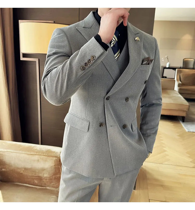 The men's three-piece wedding dress set for the autumn and winter of 2025 is a fashionable, trendy and stylish double-breasted m