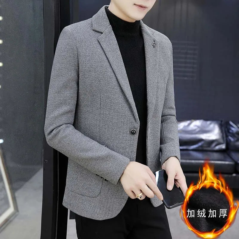 Blazer: An Outdoor Fashion Business Gentleman Pure Color Wedding Host Slim-fit Casual Korean-style Versatile Men Fleece Blazer