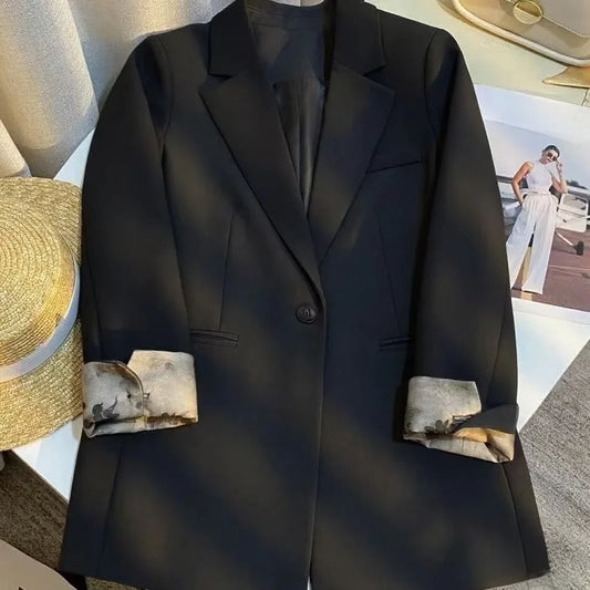 Fashionable Casual Women's Suit Jacket Spring 2026 New Unique Sleeve Design High-End Feel Small Western Style Top