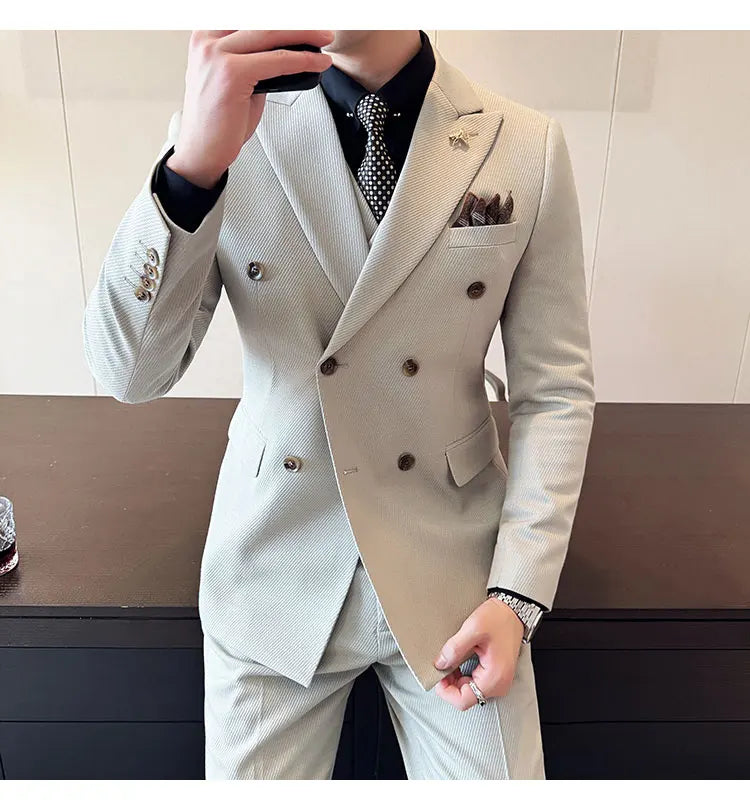 The men's three-piece wedding dress set for the autumn and winter of 2025 is a fashionable, trendy and stylish double-breasted m
