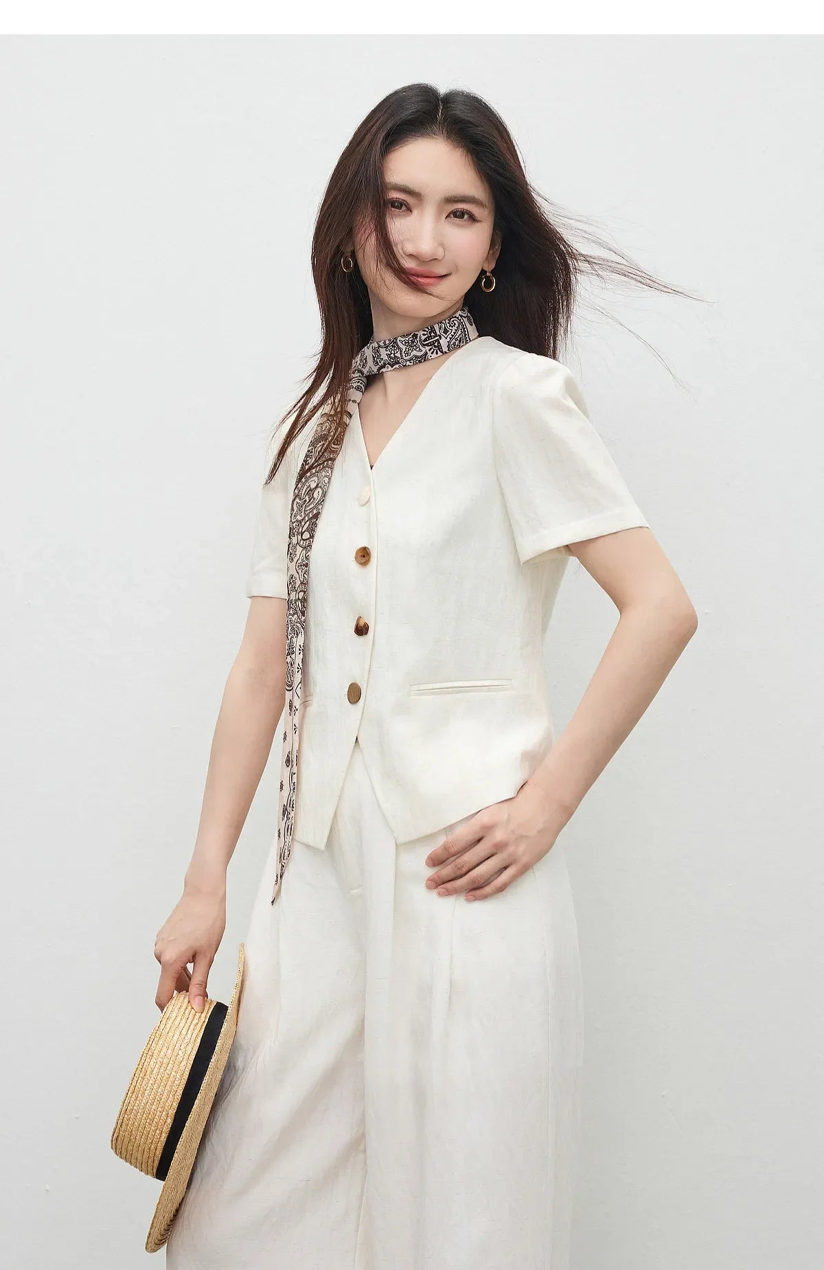 Commute V-Neck Short Sleeve Blazer Top Women 2026 Summer Fashion Color Block Wooden Button Slim Fit Jacket Q62XC7391