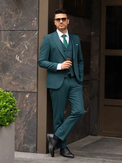 2026 Newest Men's Green Suit Set 3 Pieces In Stocks Elegant Peak Lapel Suits Host Outfit Groom Sets Slim Fit Dancing Tuxedo Wear