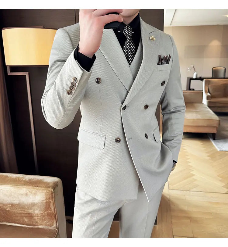 The men's three-piece wedding dress set for the autumn and winter of 2025 is a fashionable, trendy and stylish double-breasted m
