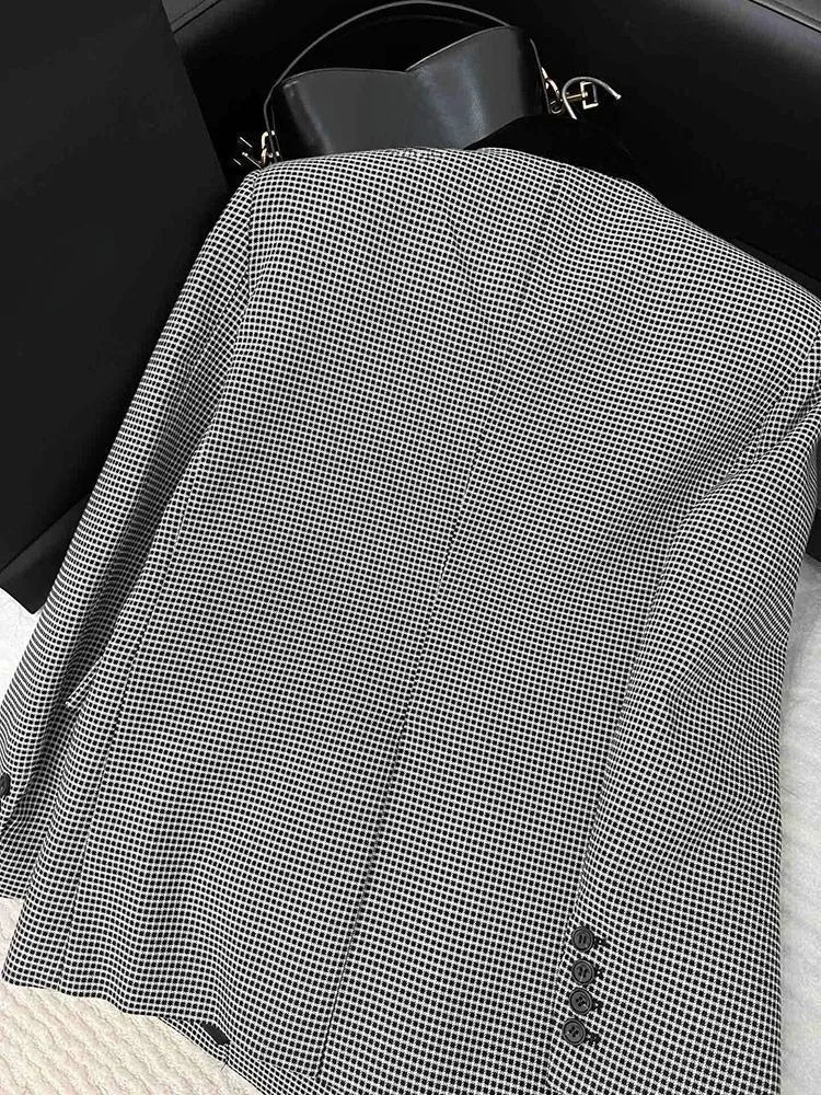 2026 Spring Autumn French Style Plaid Double Breasted Blazer Men Elegant Check Suit Jacket Fashion Outerwear