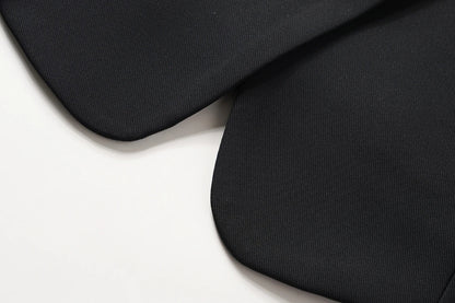 Black short V-neck slim fitting vest for women's spring and autumn jackets can be paired inside