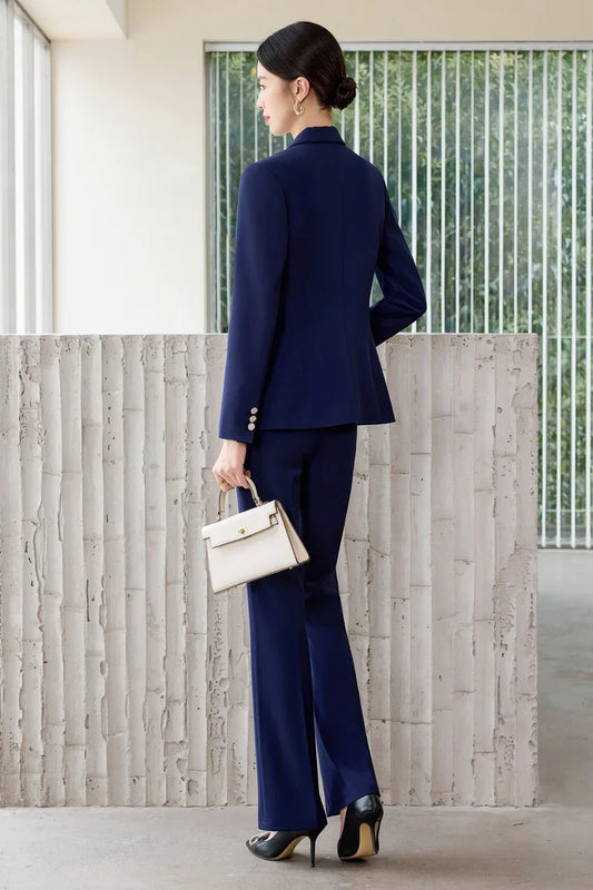 Fashionable professional women's clothing, boutique two-piece pants + blazer. Slim and comfortable, elegant and charming