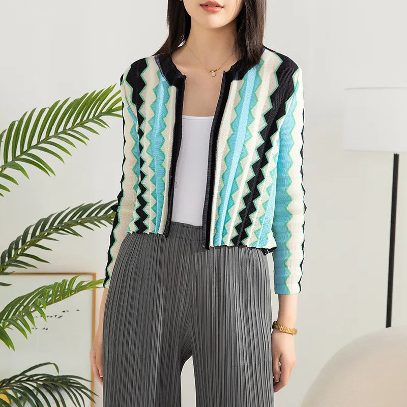 Miyake Style Coat Women Spring Autumn Fashion Top 2023 Pleated Contrast Color Cardigan Short Temperament Small Size All-Matching