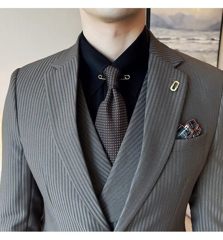 Men's Slim Fit 2-Piece Suit – Striped Single-Breasted Blazer and Trousers for Wedding, Business & Formal Wear