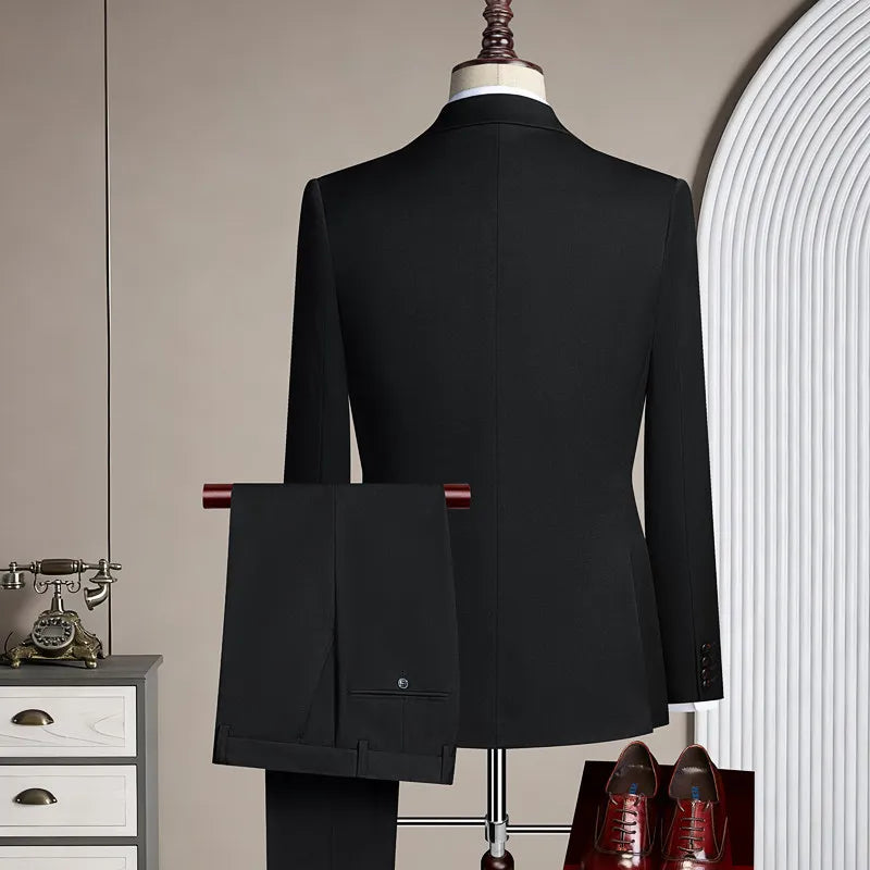 New Korean-style Casual Suit - Stylish and Handsome Solid-color Wedding Banquet Tailored Suit Set of Three Pieces