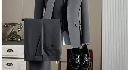 Men's Wool Blend Three-Piece Suit – Slim Fit British Style for Weddings & Formal Occasions