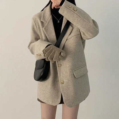 Chic Autumnal Loose Fit Casual Classic Style Long Sleeve Woolen Coat for Women Elegant Commuter Style Single Button Closure