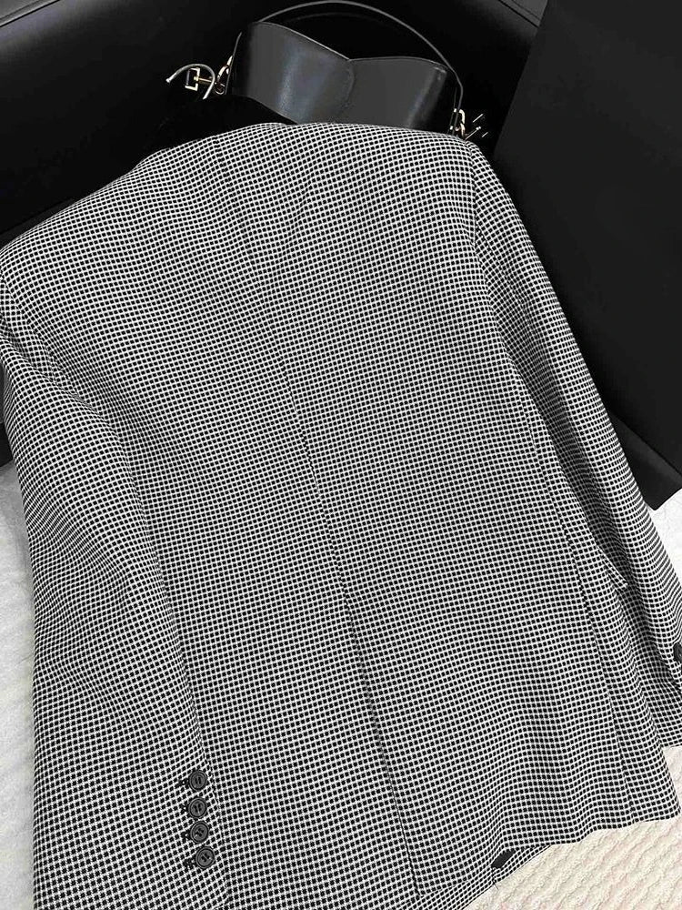 2026 Spring Autumn French Style Plaid Double Breasted Blazer Men Elegant Check Suit Jacket Fashion Outerwear