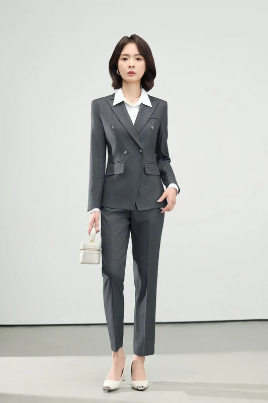 Fashionable professional women's two-piece jacket + pants. Exquisite elegant, the new fashion for autumn/ winter 2025