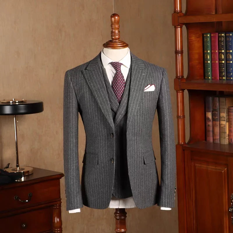 Gray Striped 3 Piece Men's Tuxedo Business Set Peak Lapel Single Breasted Blazer Vest Pants Set Wedding Party Prom Male Outfit