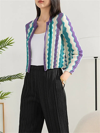 Miyake Style Coat Women Spring Autumn Fashion Top 2023 Pleated Contrast Color Cardigan Short Temperament Small Size All-Matching