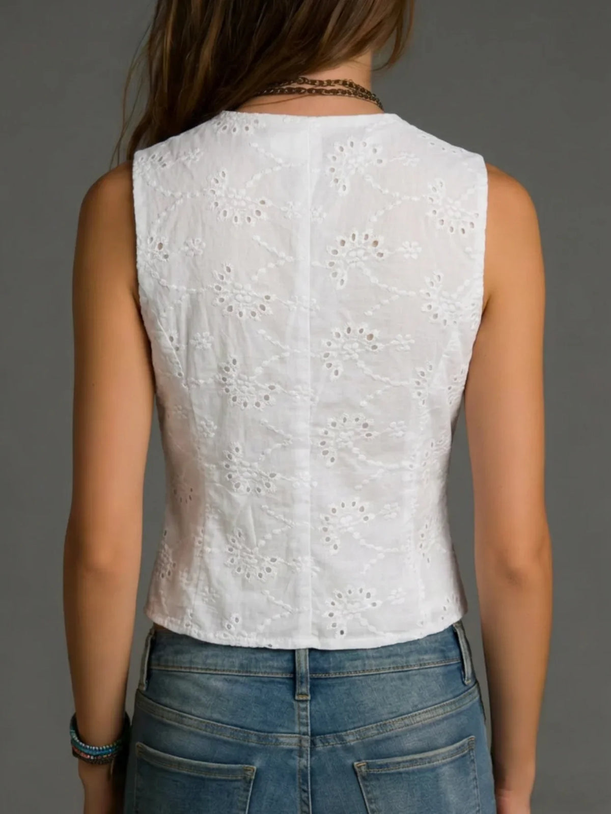 Women's Elegant Sleeveless Waistcoat, Exquisite Embroidered Hollow‑Out Vest, Slim‑Fit Minimalist Commuter Outerwear for Spring &