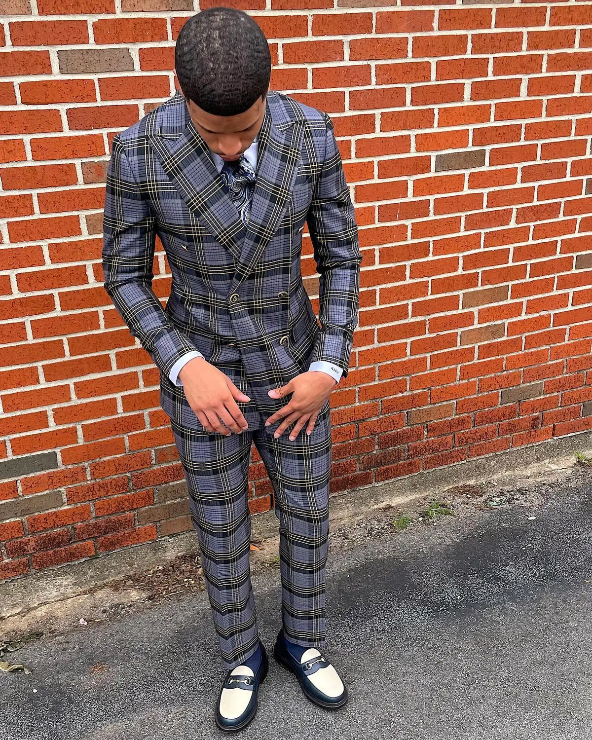 New Men's Suit 2 Pieces Blazer Pants Double Breasted Peaked Lapel Plaid Formal Stripes Wedding Groom Tailored Costume Homme