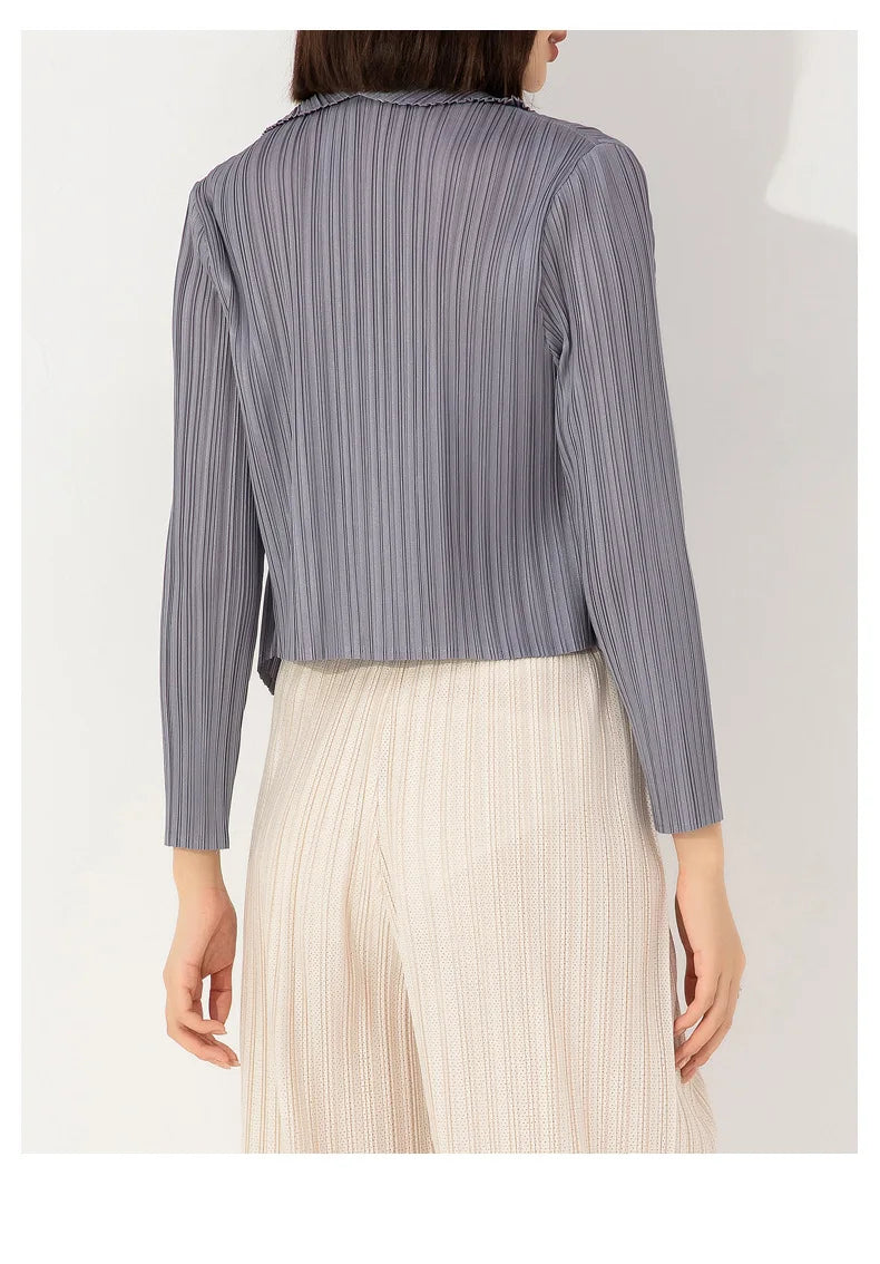 Pleated Coat Women's Early Autumn New Style 2023 Fashionable Versatile Suit Collar One Button Temperament Short Suit Top