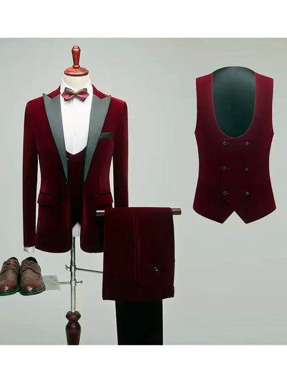 Red Velvet Men's 3 Pieces Suit Peak Lapel Jacket Waistcoat and Trousers Dinner Wedding Tuxedos Slim Fit Formal Business Suits