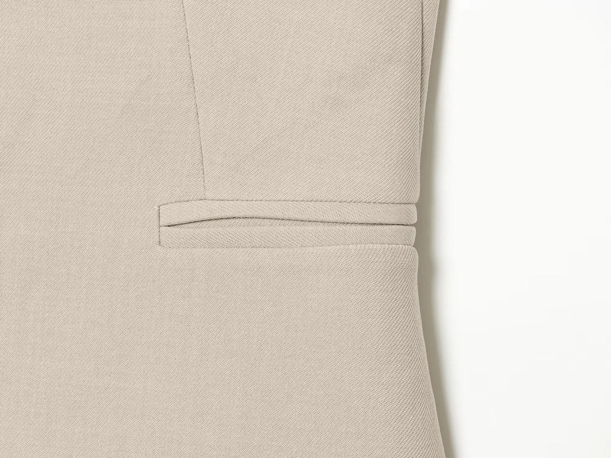 2026 Elegant Office Women Sleeveless Waistcoat Lapel Double Breasted Metal Gold Button Flap Pockets Slim Business Suit Vest