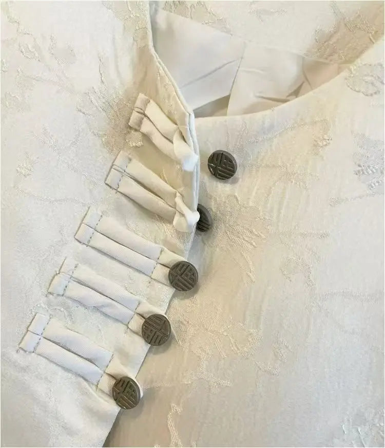 New Chinese Style Buckle Vest Coat For Women New Spring Autumn O-Neck Embroidery Sleeveless Jacket Fashion Jacquard Waistcoat