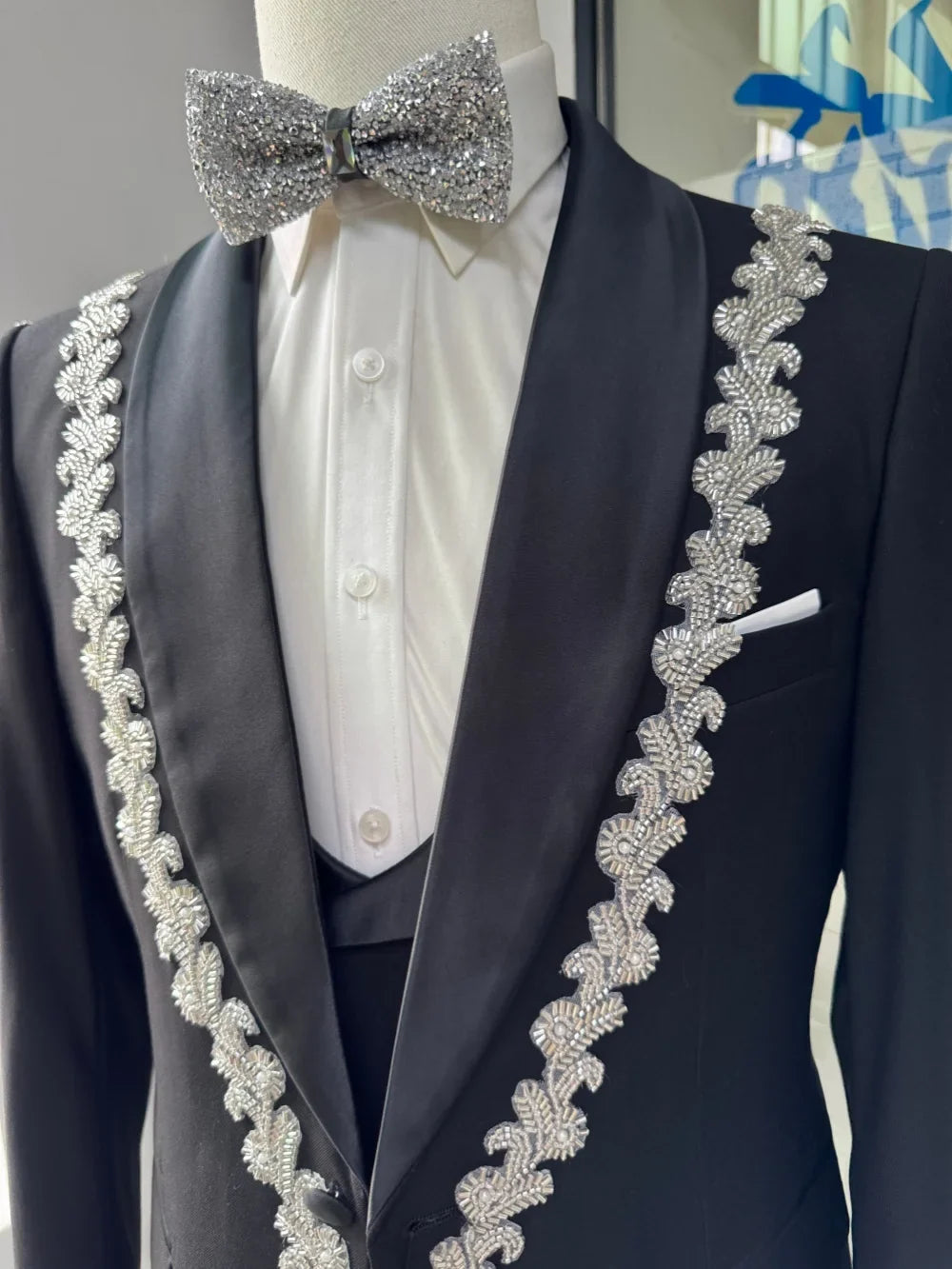 Handsome Premium Beaded Man Suits 3 Pieces Banquet Party Wear Black Shawl Lapel  Men's Suit Set For Wedding Birhday Prom S-3XL