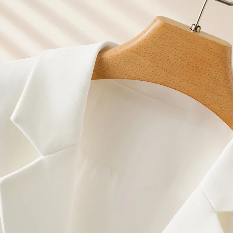 Fashionable White Short Suit Collar Vest for Women, Spring & Fall Style, Workplace Elegant, Slim and Versatile Sleeveless Vest t