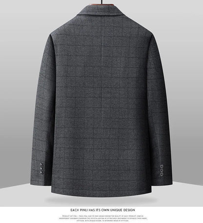 The new striped business casual fashion classic blazer with pockets is suitable for daily wear for men.