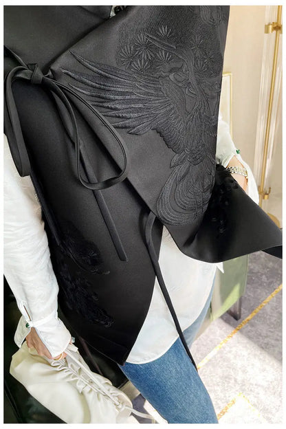 Vintage Chinese Style Vest Outerwear White Crane Embroidered Lacing Waistcoat 2025 Spring Summer Elegant Women's Clothing