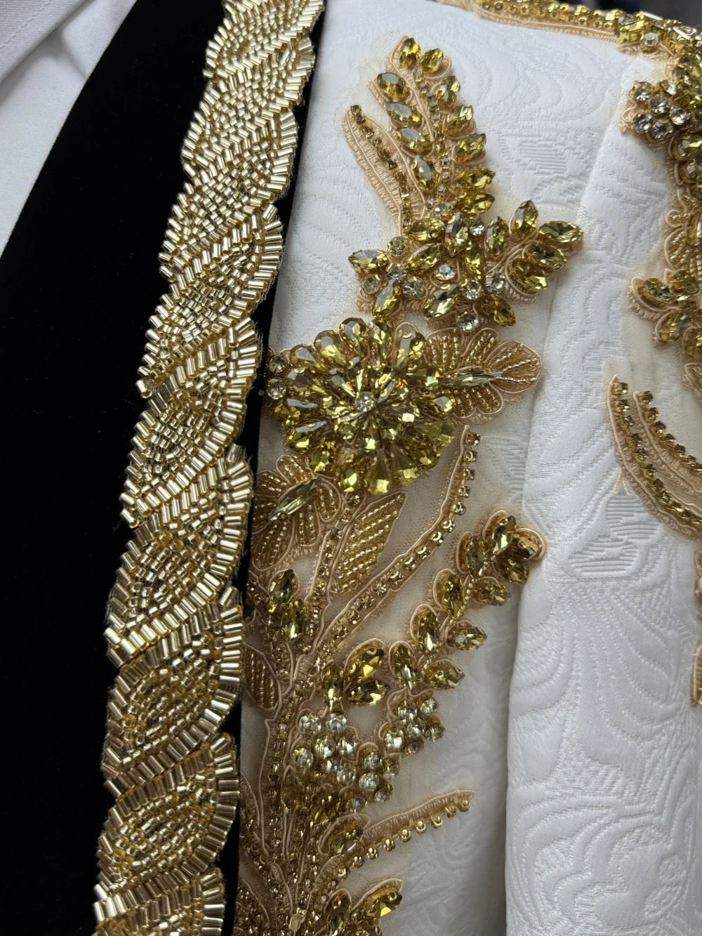 2026 New Jacquard Beaded Man Suit Set 3 Pieces Wedding Groom Sets Luxurious Shawl Lapel Men's Tuxedo Banquet Party Wear In Stock