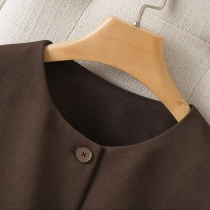 Fashionable Round Neck Sleeveless Suit Vest for Women Spring and Autum Single-Breasted Short Vest Elegant Women's Top Outer Wear