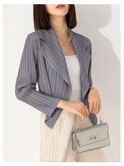 Pleated Coat Women's Early Autumn New Style 2023 Fashionable Versatile Suit Collar One Button Temperament Short Suit Top