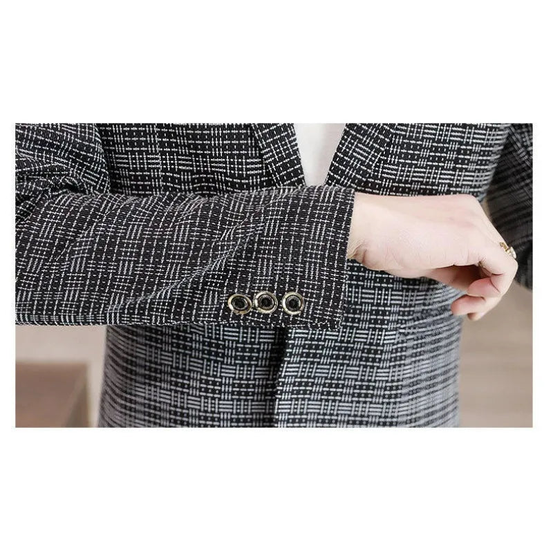 KIDWHXR Suit Coat Man British Style Striped Single-breasted Men Blazer Slim Long Sleeve Comfortable Male Casual Outerwear