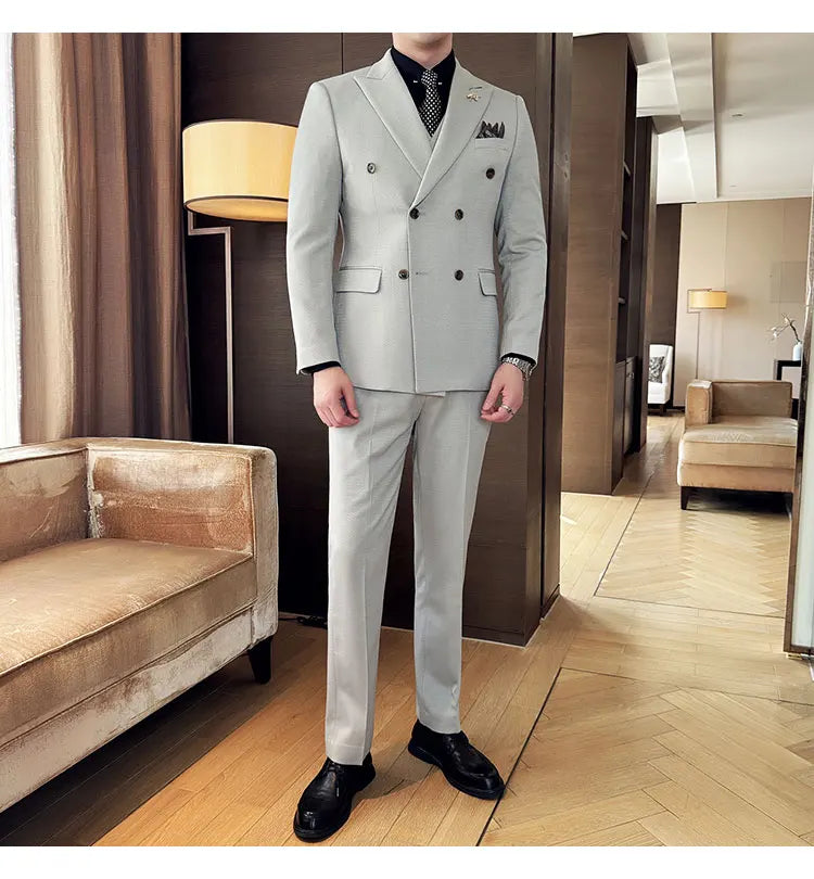 The men's three-piece wedding dress set for the autumn and winter of 2025 is a fashionable, trendy and stylish double-breasted m