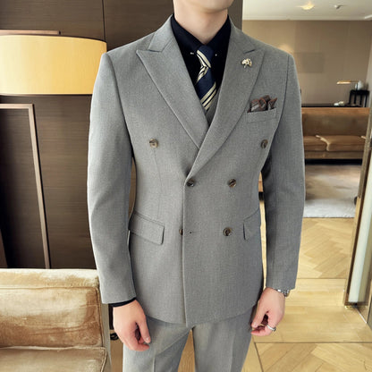 The men's three-piece wedding dress set for the autumn and winter of 2025 is a fashionable, trendy and stylish double-breasted m
