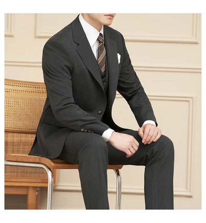 High-quality men's banquets come with a versatile and trendy business casual three-piece wedding set