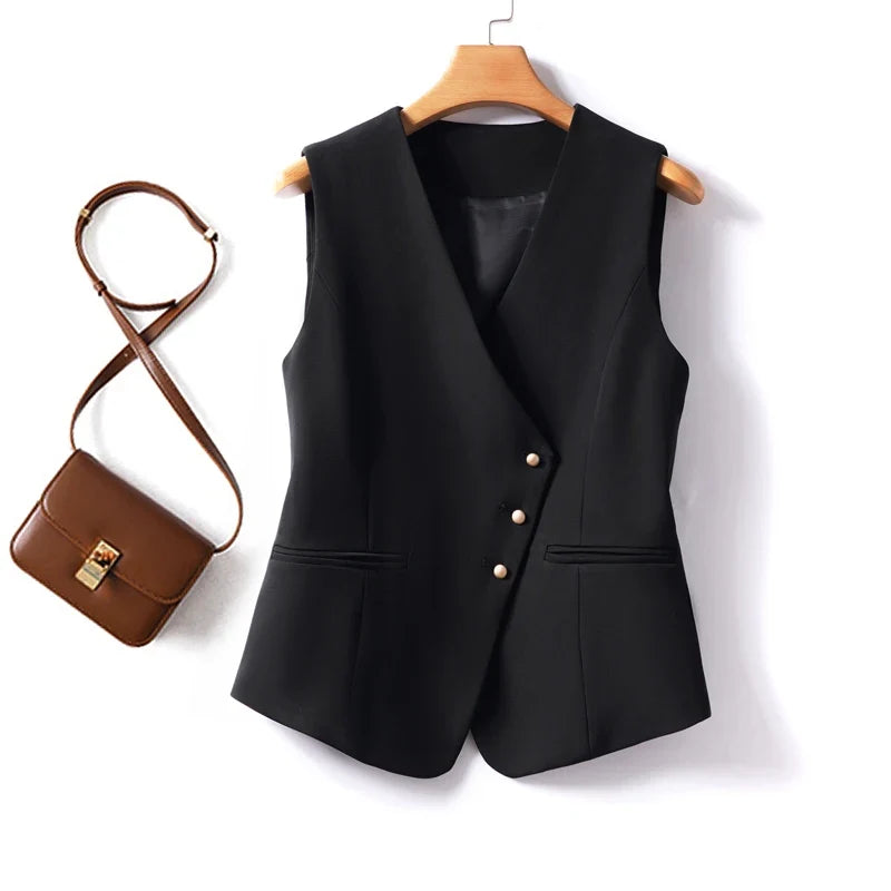 Black short V-neck slim fitting vest for women's spring and autumn jackets can be paired inside
