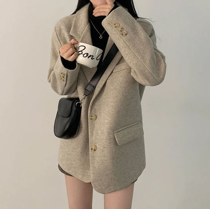Chic Autumnal Loose Fit Casual Classic Style Long Sleeve Woolen Coat for Women Elegant Commuter Style Single Button Closure