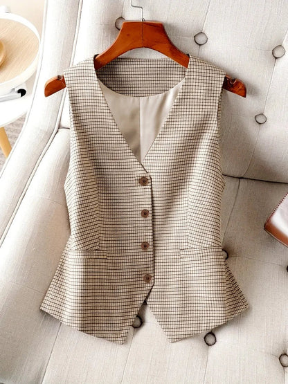 Vintage Women's Checkered Tank Top with Elegant V-neck Buttons Is Designed for Folding Daily Commute and Office Casual Wear