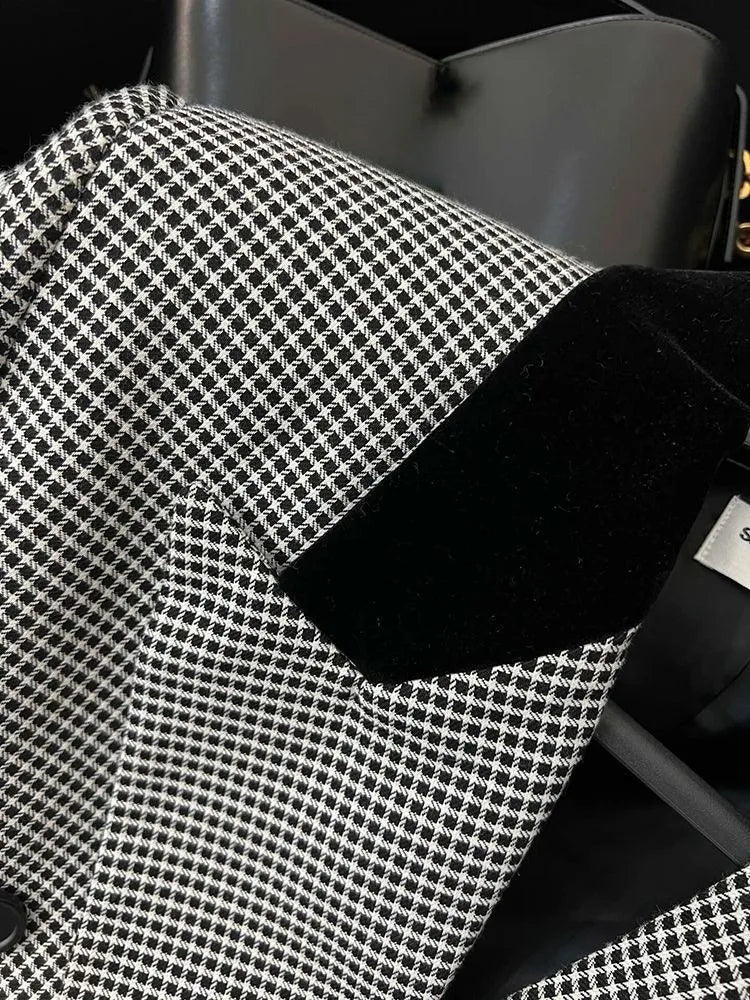 2026 Spring Autumn French Style Plaid Double Breasted Blazer Men Elegant Check Suit Jacket Fashion Outerwear
