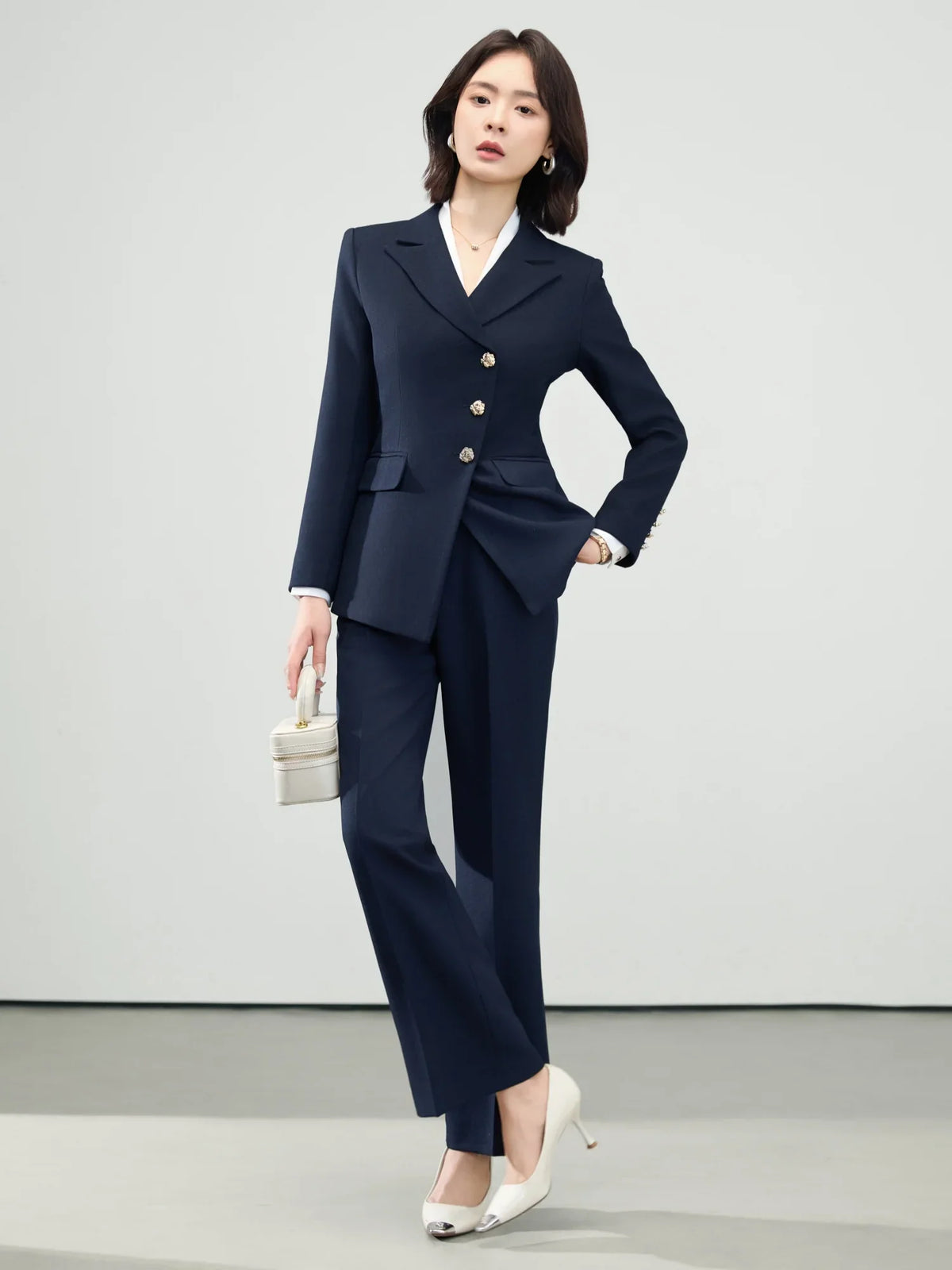 Fashionable professional women's wear, exquisite elegant two-piece suit jacket + pants, new style for autumn/winter 2025